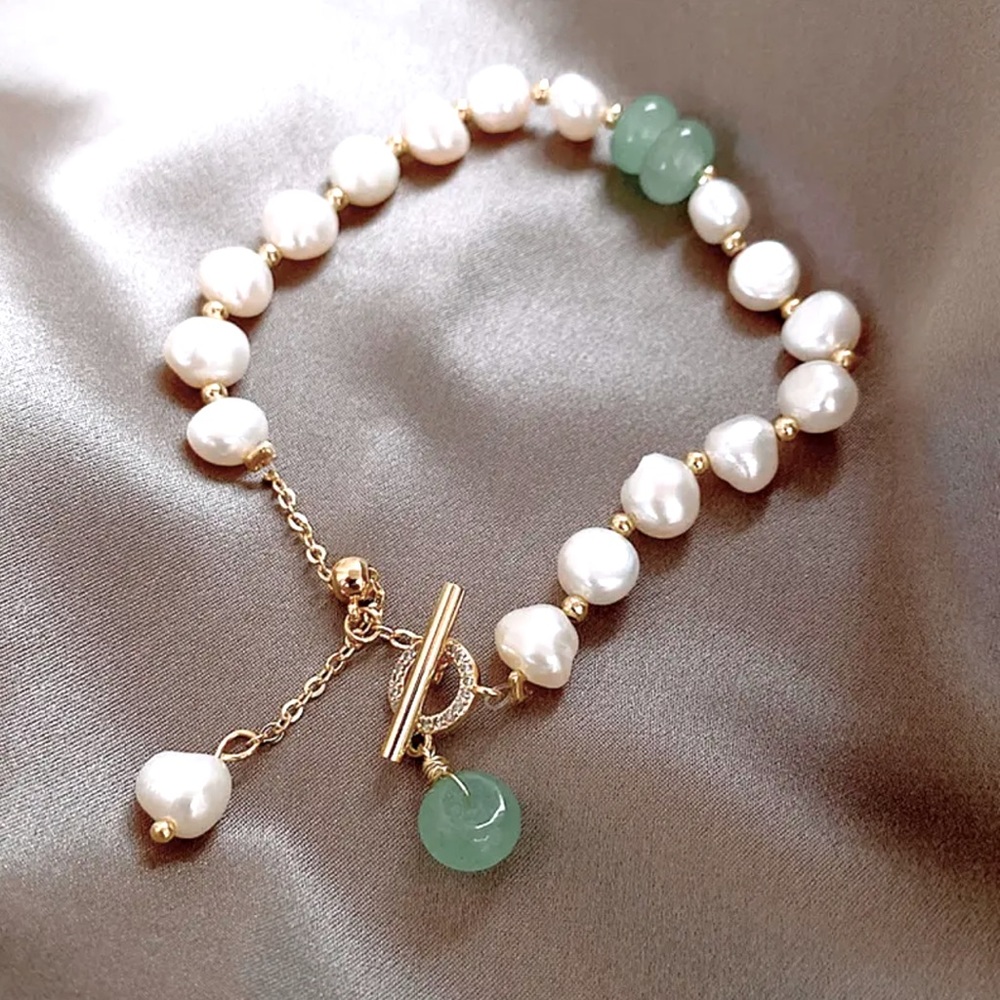 Bracelet Pearls and Jade Style 14k Gold Plated